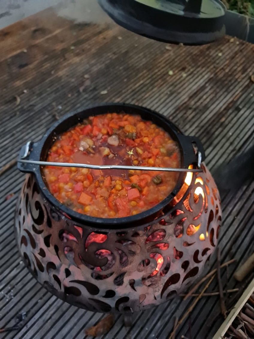 Soljanka im Dutchoven